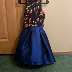 Dress can be worn to weddings or special event very nice.